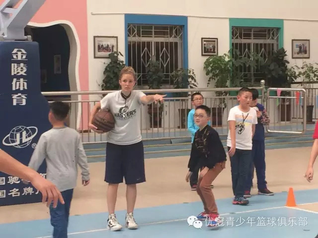 西部球队成立青少年篮球俱乐部，培养新秀的简单介绍