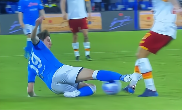 尤文遭遇争议判罚，裁判组回应：执法公正，等级一般免费当然.的简单介绍